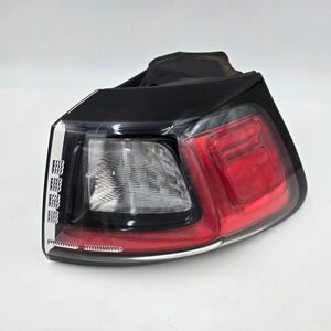 2019-2023 Jeep Cherokee Tail Light RH Outer Passenger Side OEM 68275960AA Right
